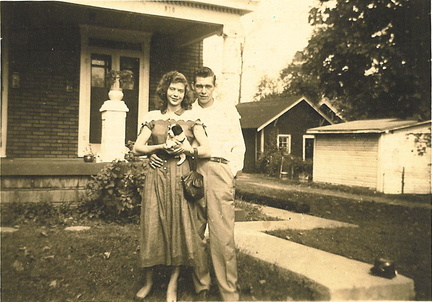 Mom n Dad circa 1947