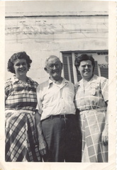 Aunt Dot, Great Grandpa Feldman and Aunt Betty