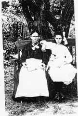 Mary Mildred Stills Vest and Retta Epperson v1